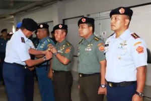 Pangkogabwilhan II saat mengukuhkan Pamen TNI.